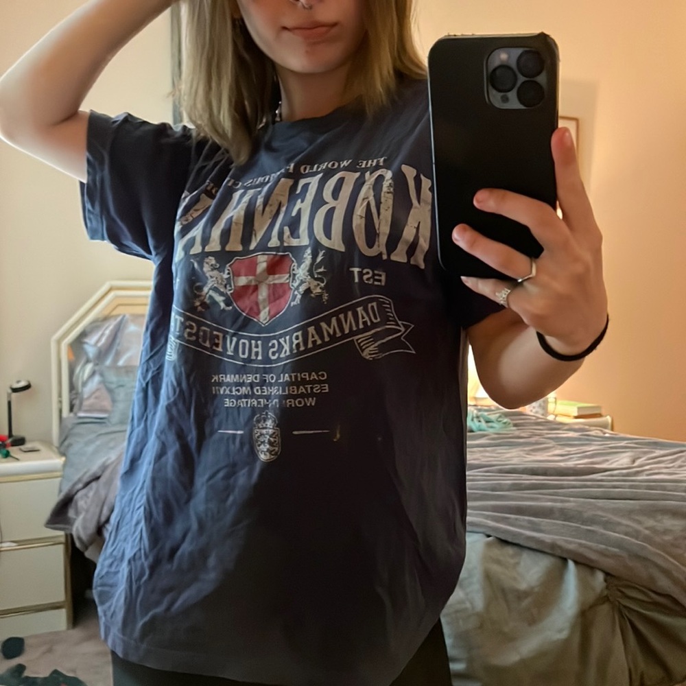 Navy Blue T-shirt (large)